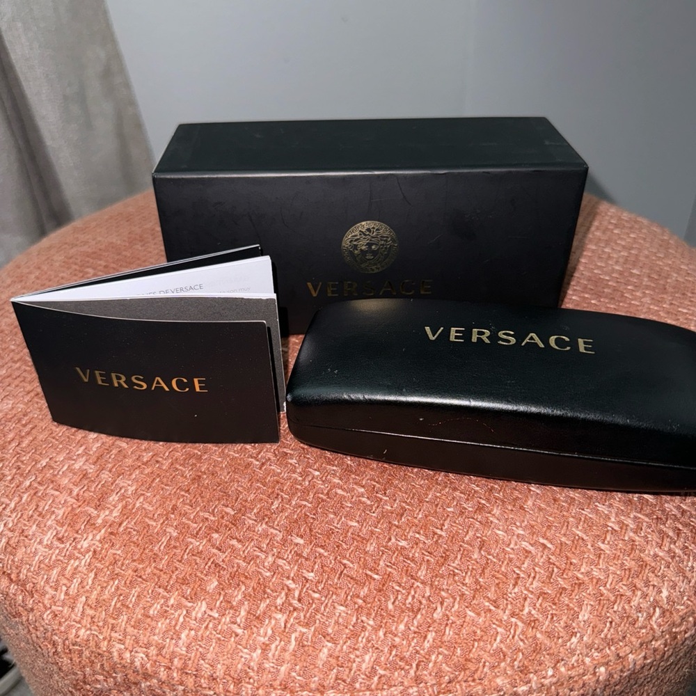 Authentic Versace glasses - Picture 3 of 4